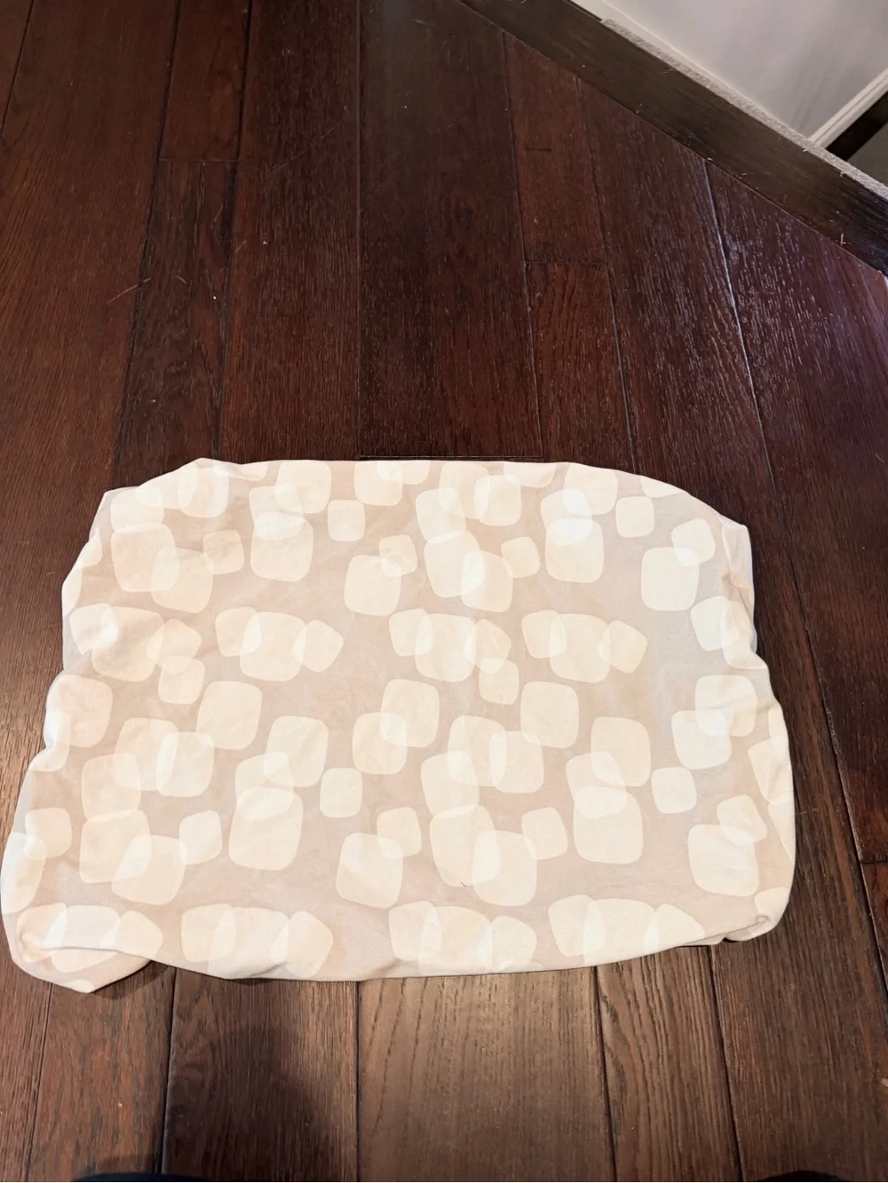 4moms Neutral Geometric Fitted Sheet - Cream and White